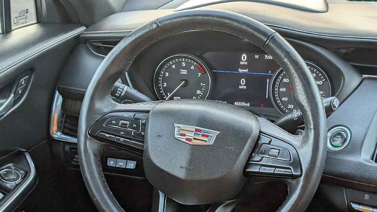 2019 Cadillac XT4 Premium Luxury