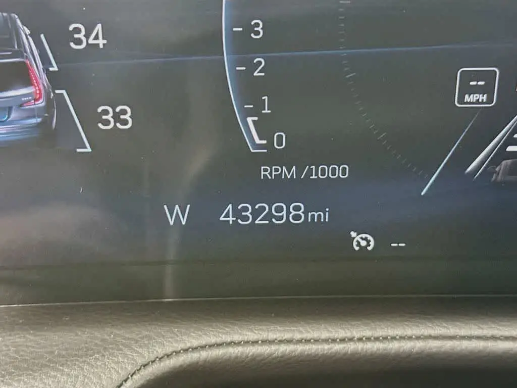 2024 Cadillac XT4 - $28,700