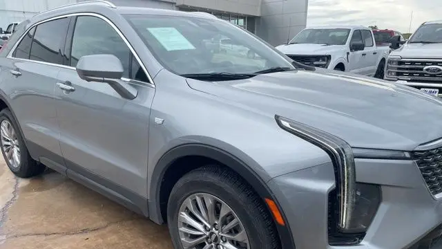2025 Cadillac XT4 Premium Luxury