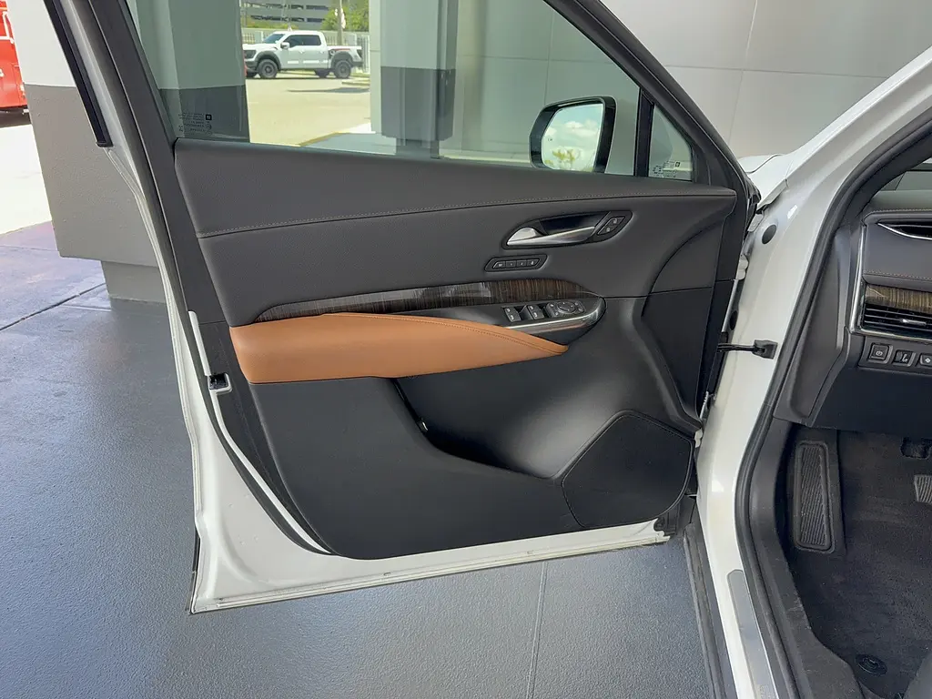 2023 Cadillac XT4 - $27,995
