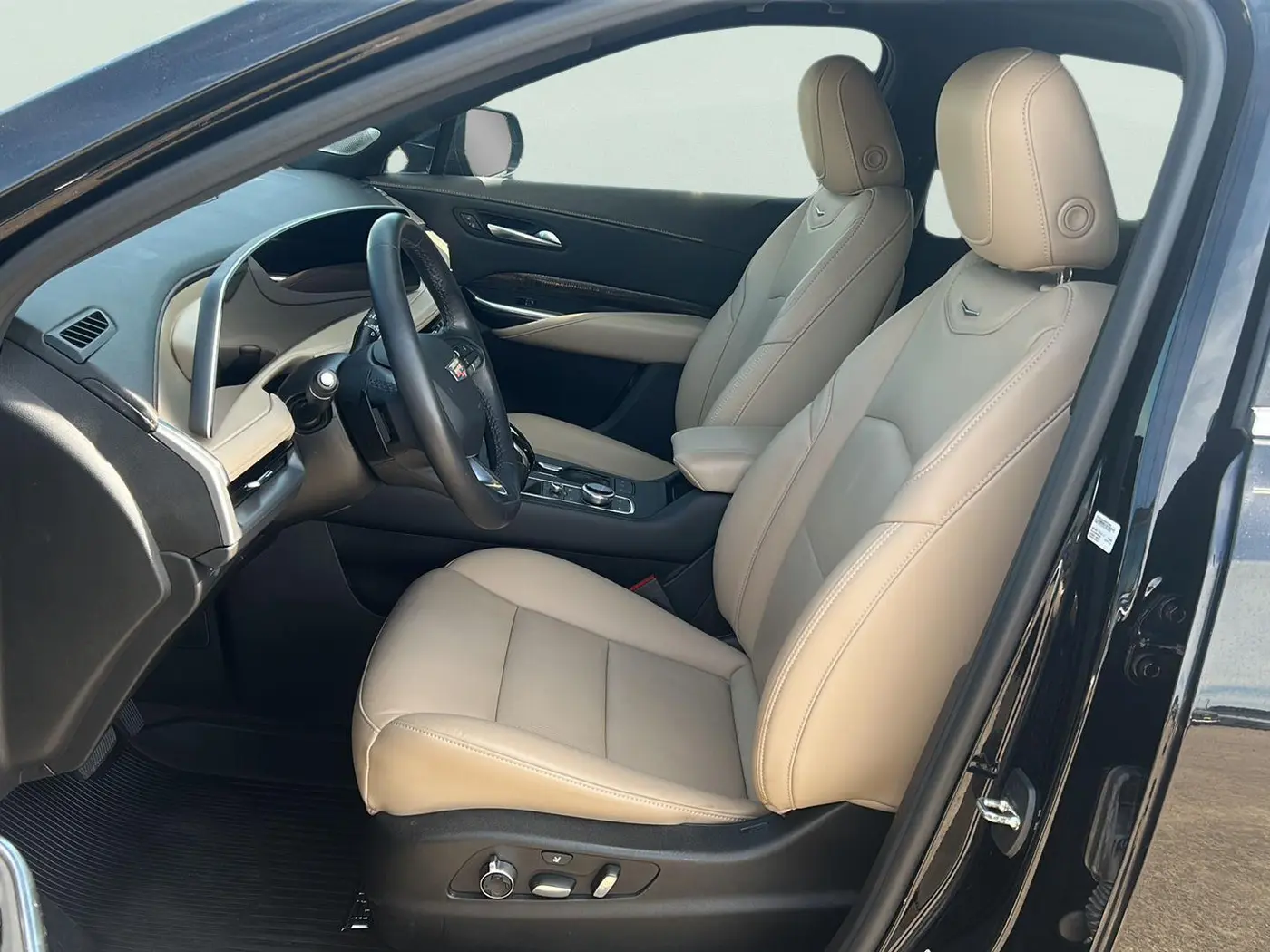 2024 Cadillac XT4 - $32,825