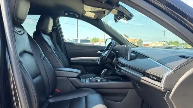 2025 Cadillac XT4 Premium Luxury