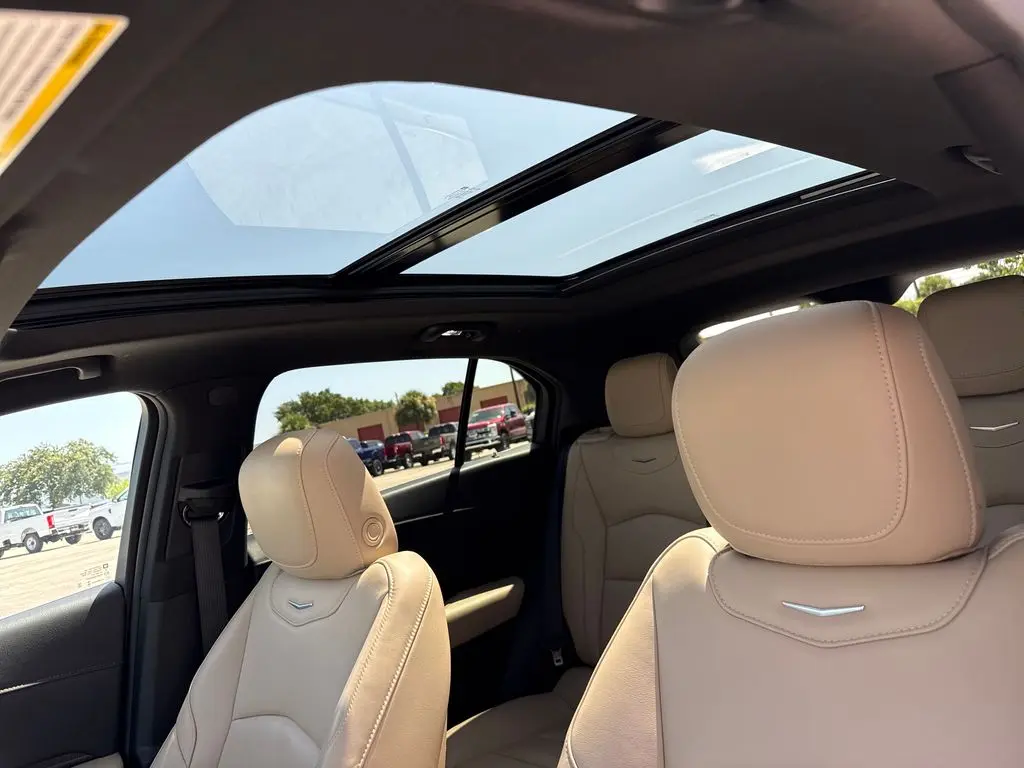 2025 Cadillac XT4 - $29,900