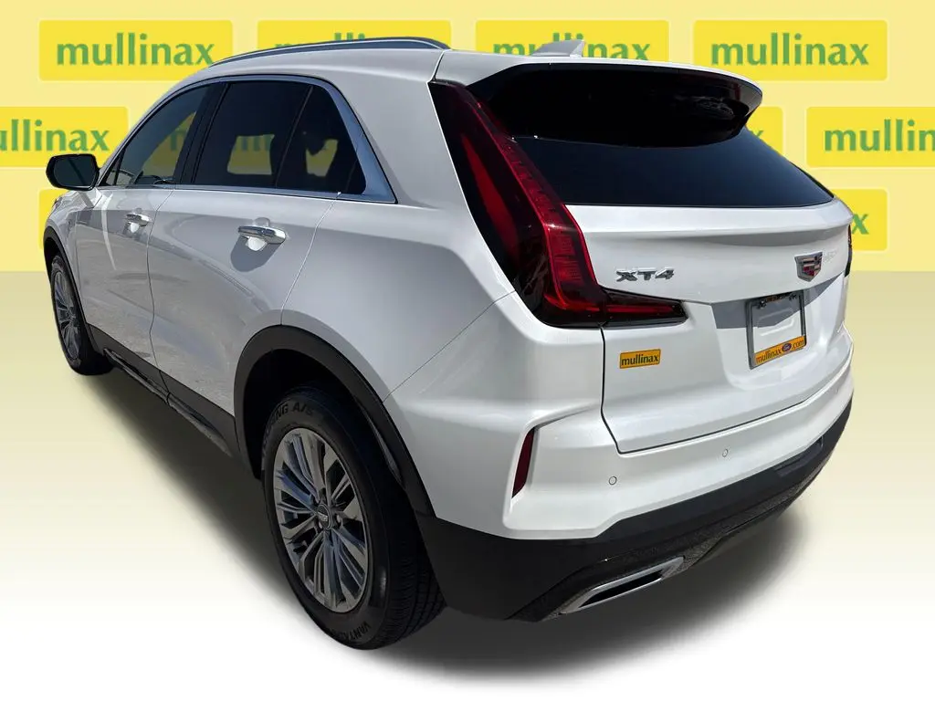 2025 Cadillac XT4 - $29,900