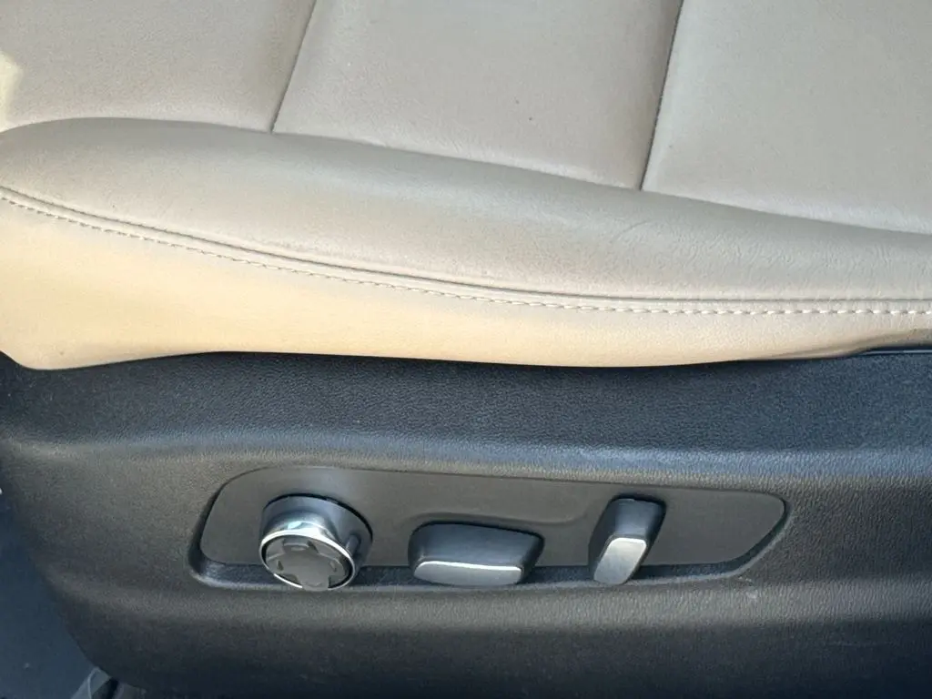 2025 Cadillac XT4 - $29,900