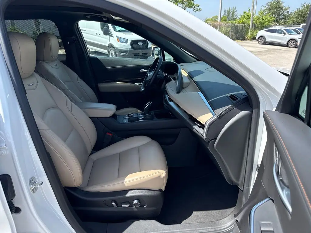 2025 Cadillac XT4 - $29,900