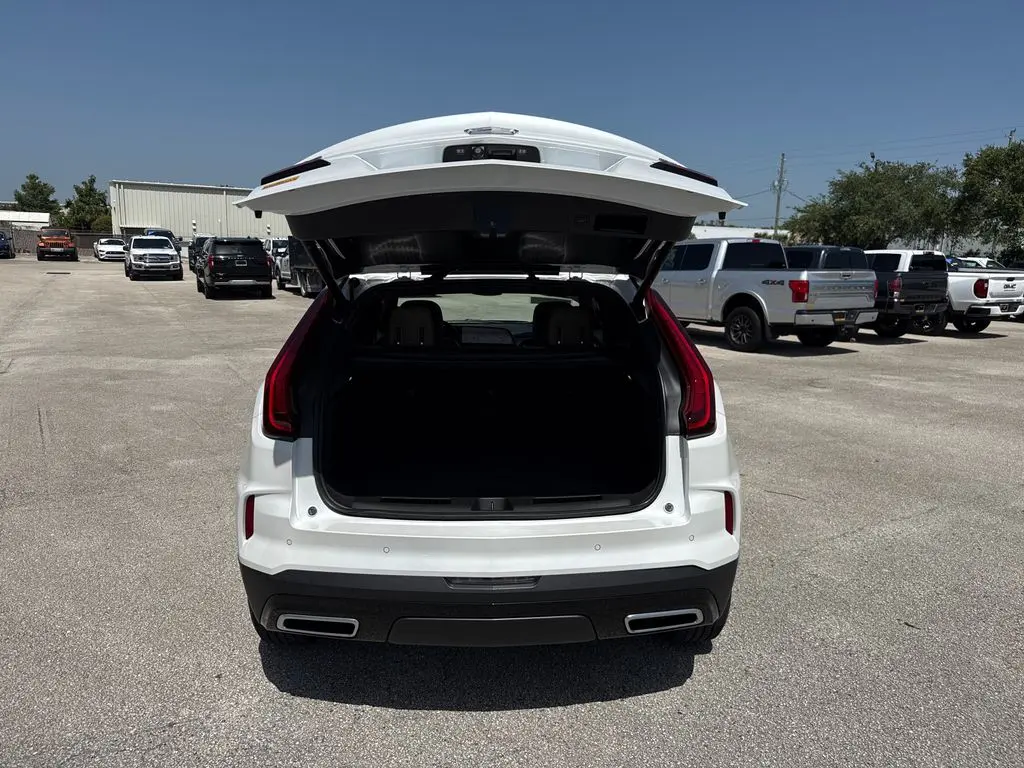 2025 Cadillac XT4 - $29,900