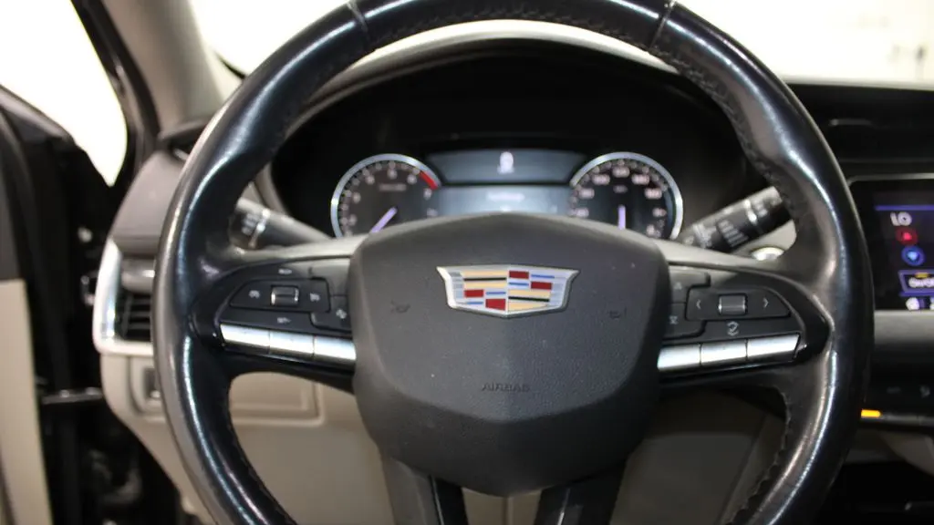 2020 Cadillac XT4 Premium Luxury