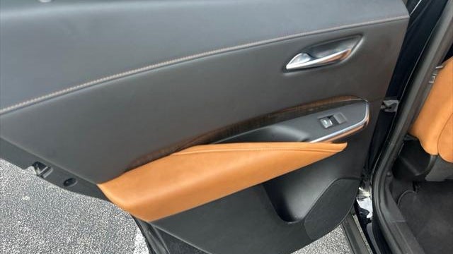 2021 Cadillac XT4 Premium Luxury