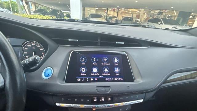 2021 Cadillac XT4 Premium Luxury