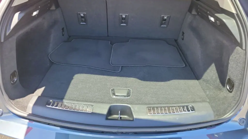 2021 Cadillac XT4 Premium Luxury