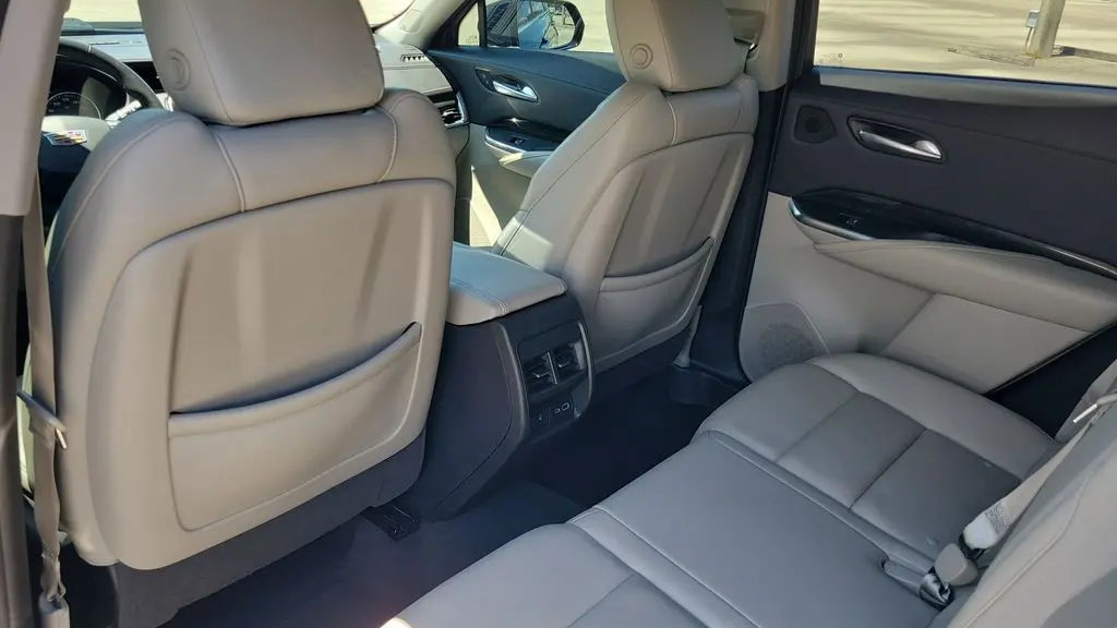 2021 Cadillac XT4 Premium Luxury