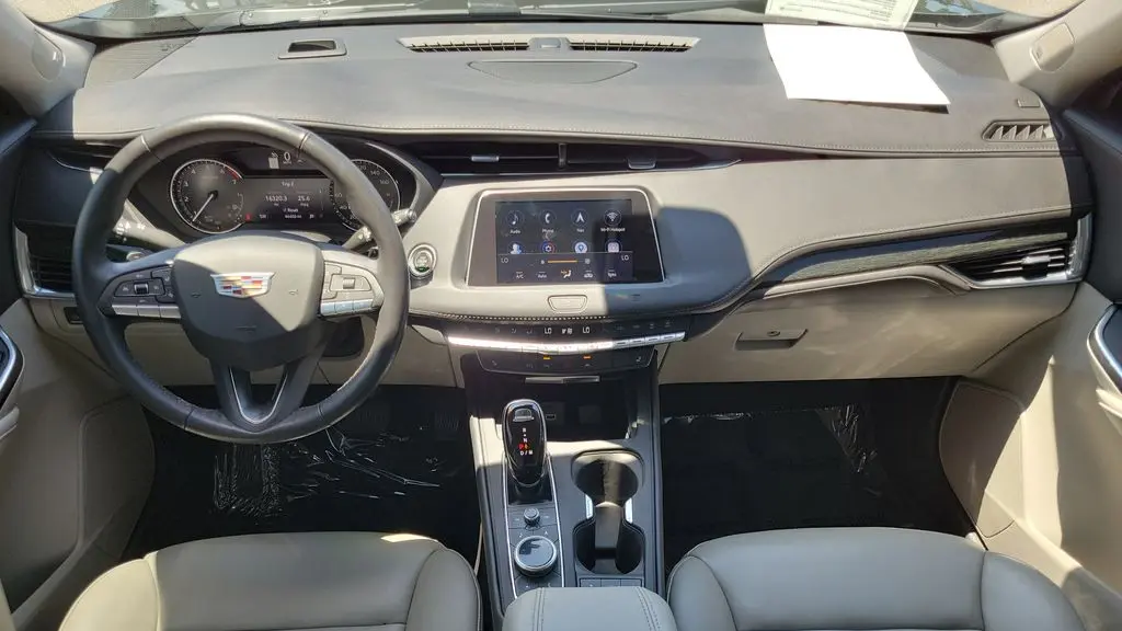 2021 Cadillac XT4 Premium Luxury