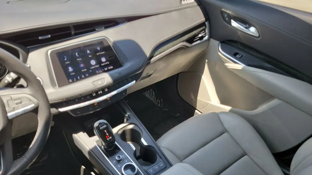 2021 Cadillac XT4 Premium Luxury