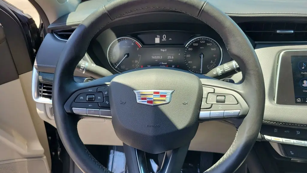 2021 Cadillac XT4 Premium Luxury