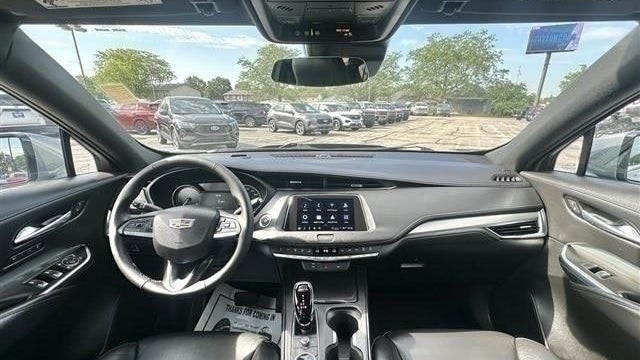 2023 Cadillac XT4 Premium Luxury