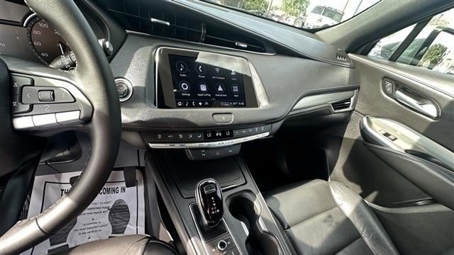 2023 Cadillac XT4 Premium Luxury