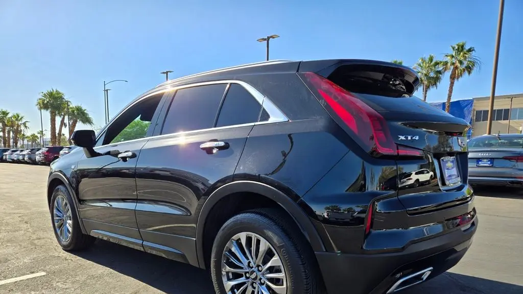 2024 Cadillac XT4 Premium Luxury