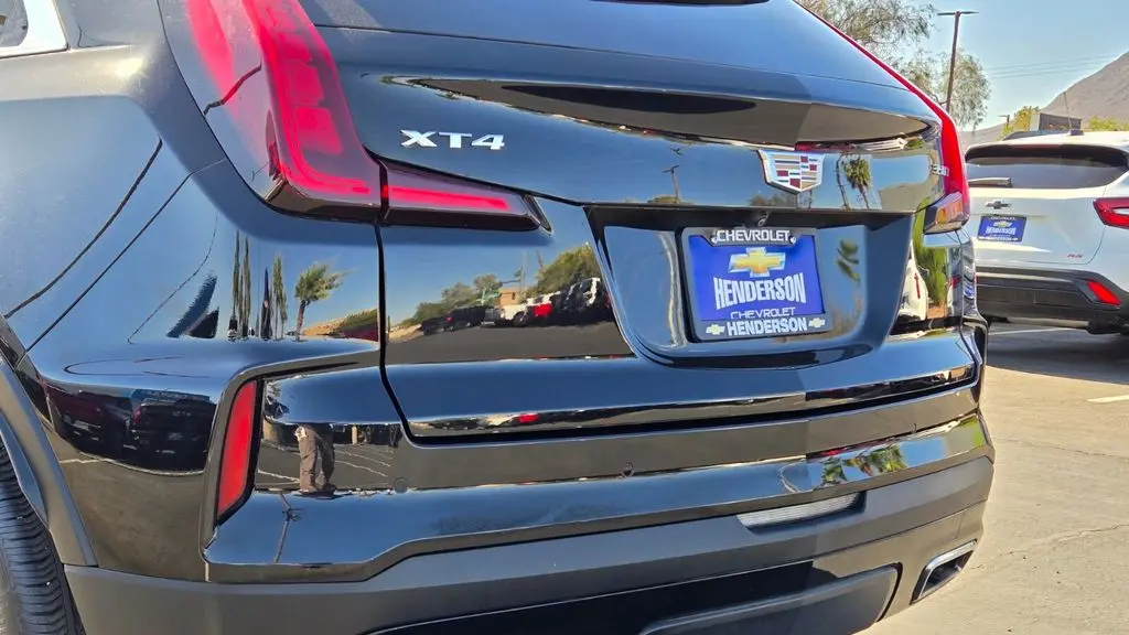 2024 Cadillac XT4 Premium Luxury