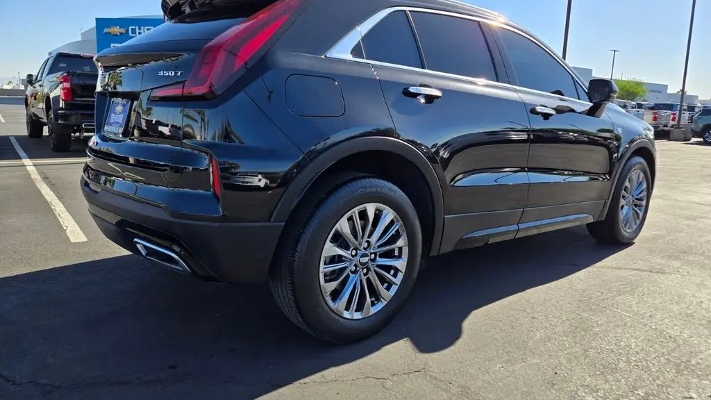 2024 Cadillac XT4 Premium Luxury