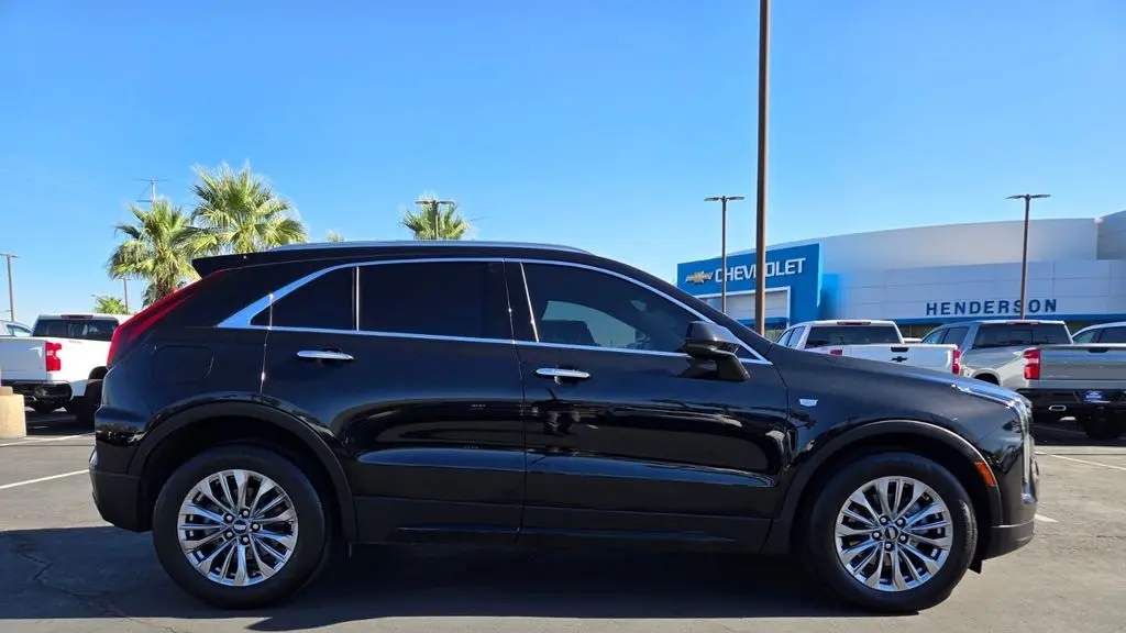 2024 Cadillac XT4 Premium Luxury
