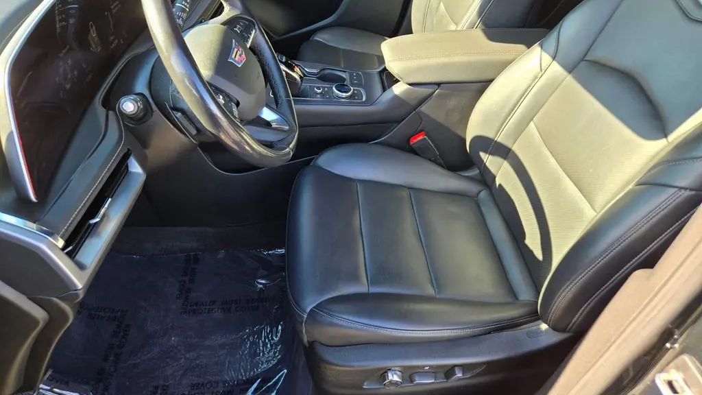 2024 Cadillac XT4 Premium Luxury
