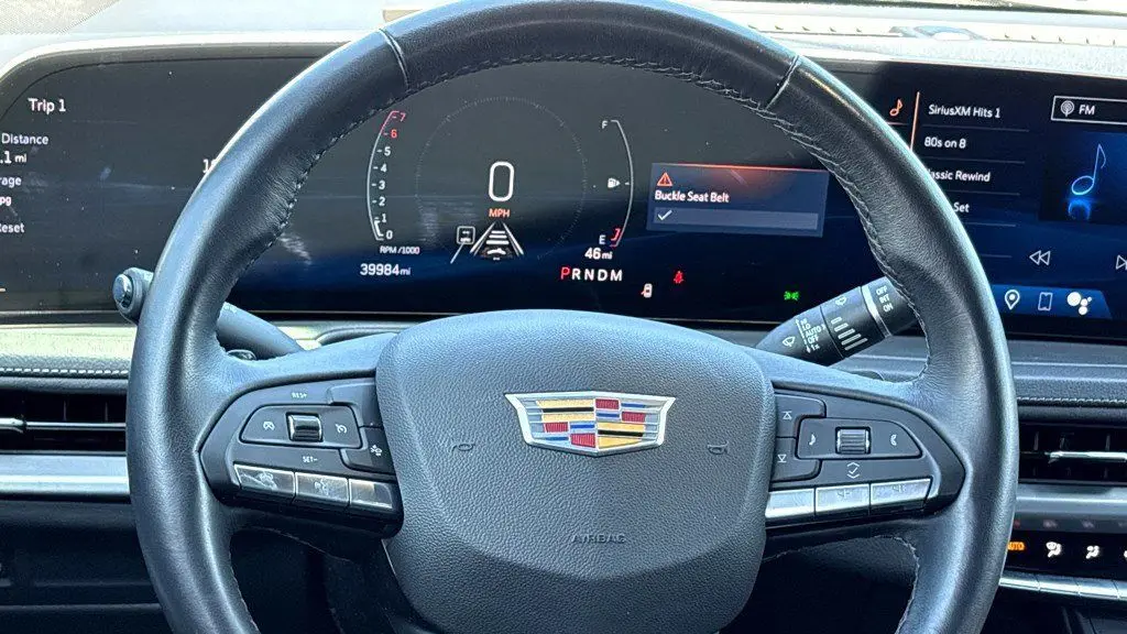 2025 Cadillac XT4 Premium Luxury
