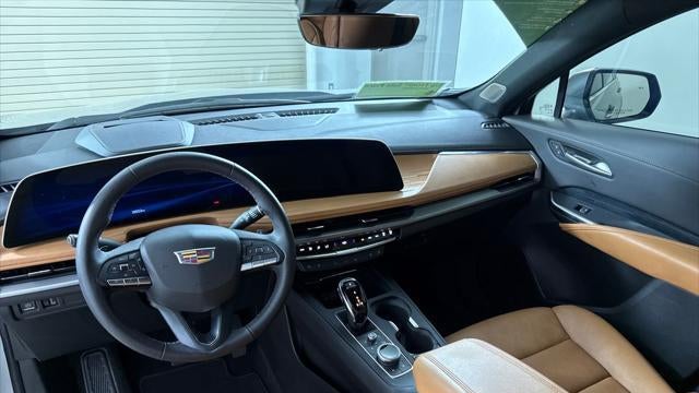 2025 Cadillac XT4 Premium Luxury