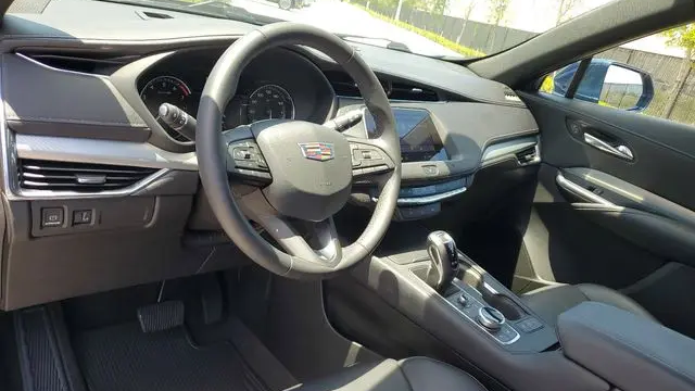 2019 Cadillac XT4 Premium Luxury