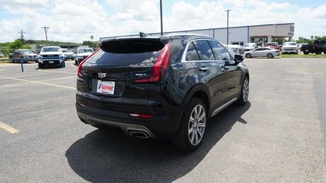 2022 Cadillac XT4 Premium Luxury