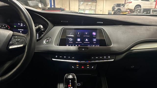 2023 Cadillac XT4 Premium Luxury