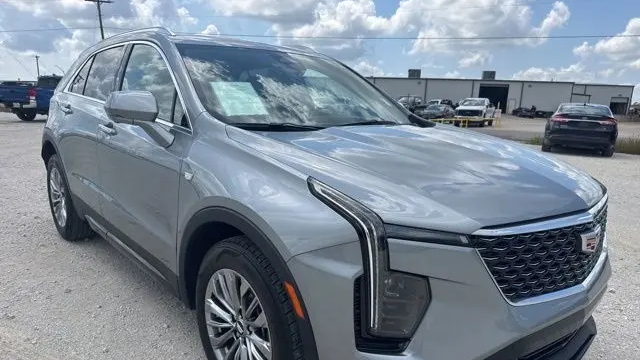 2025 Cadillac XT4 Premium Luxury