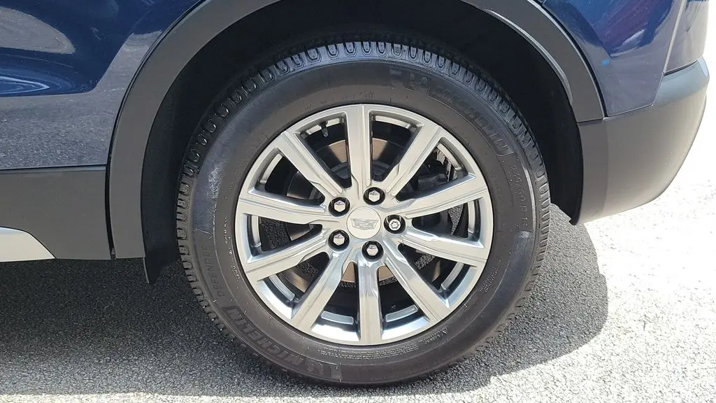 2021 Cadillac XT4 Premium Luxury