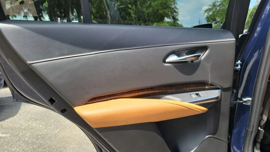2021 Cadillac XT4 Premium Luxury