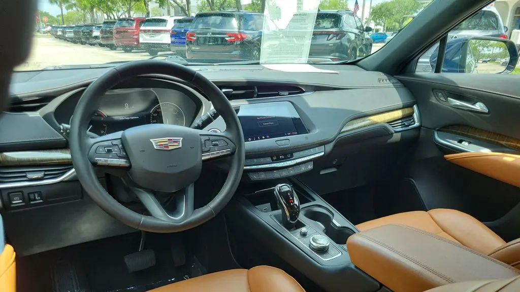 2021 Cadillac XT4 Premium Luxury