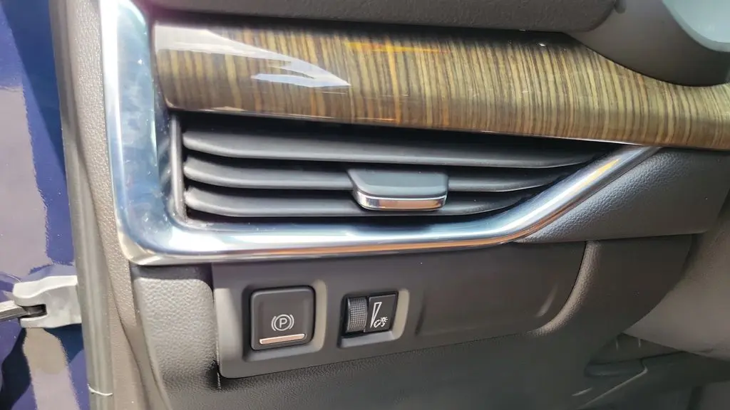 2021 Cadillac XT4 Premium Luxury
