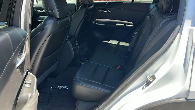 2022 Cadillac XT4 Premium Luxury