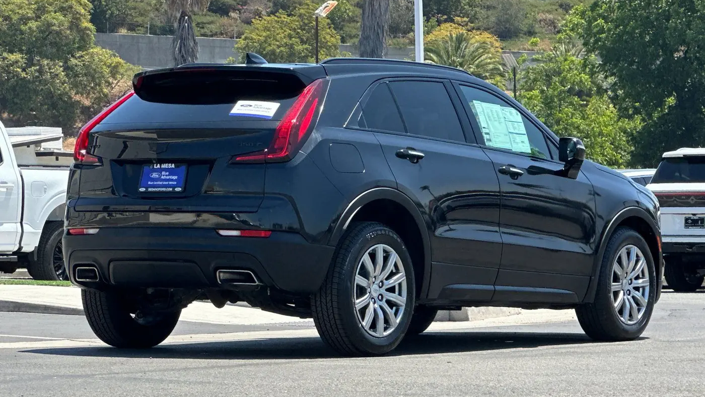 2023 Cadillac XT4 Premium Luxury