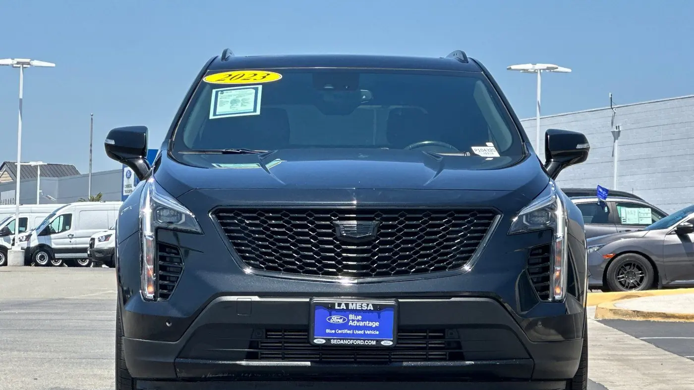 2023 Cadillac XT4 Premium Luxury
