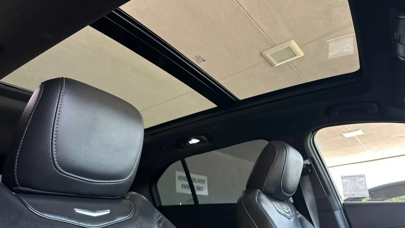 2023 Cadillac XT4 Premium Luxury