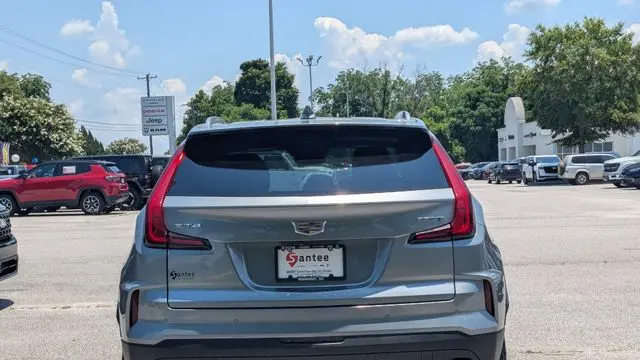 2025 Cadillac XT4 Premium Luxury