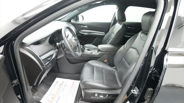 2020 Cadillac XT4 Premium Luxury