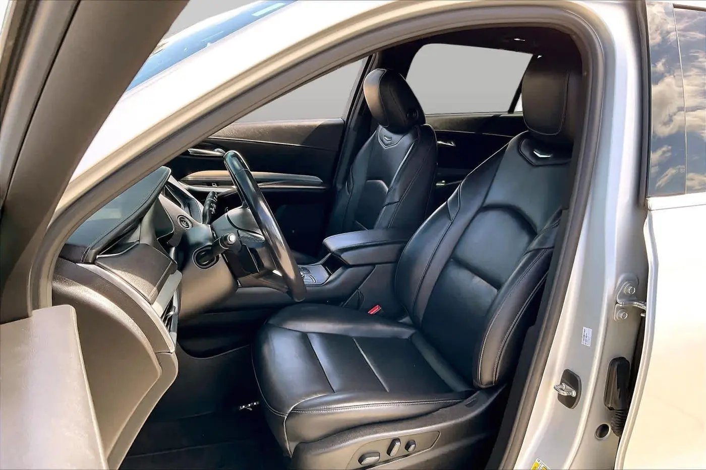 2022 Cadillac XT4 - $21,058