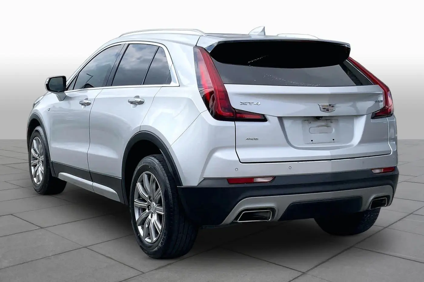 2022 Cadillac XT4 - $21,058