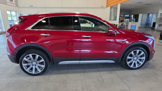 2023 Cadillac XT4 Premium Luxury