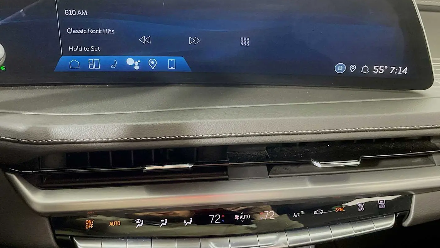 2024 Cadillac XT4 Premium Luxury