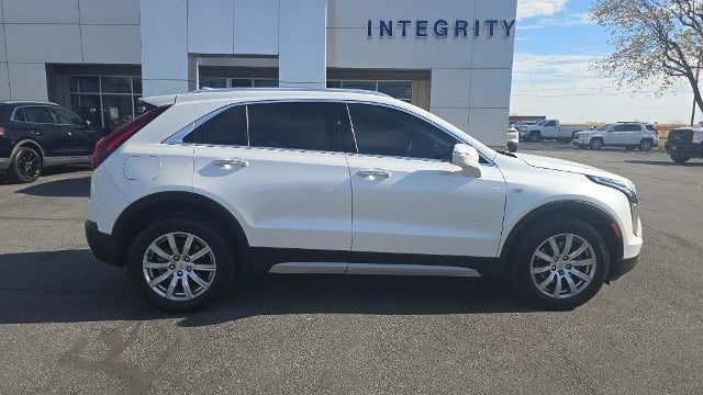 2022 Cadillac XT4 Premium Luxury