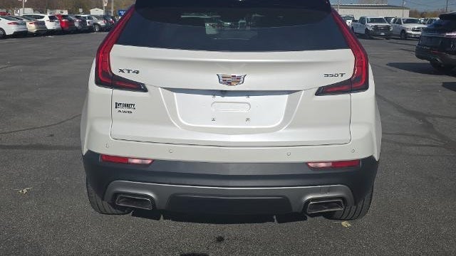 2022 Cadillac XT4 Premium Luxury
