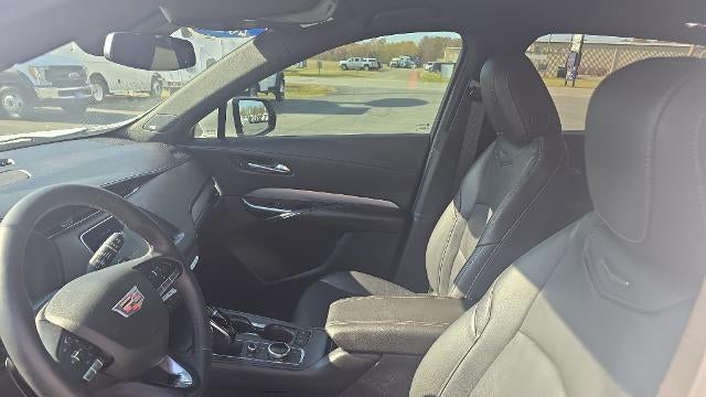2022 Cadillac XT4 Premium Luxury