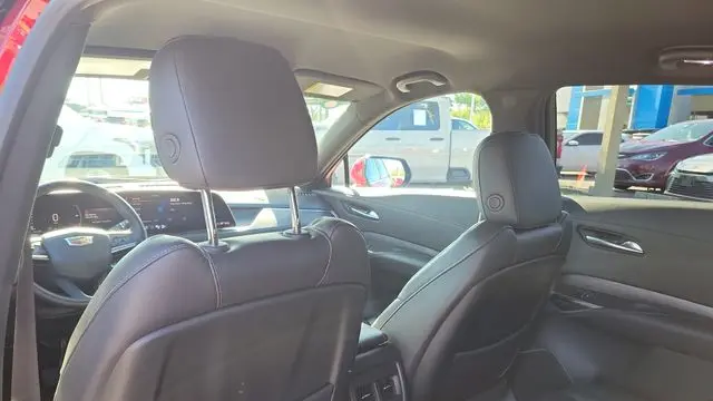 2024 Cadillac XT4 Premium Luxury